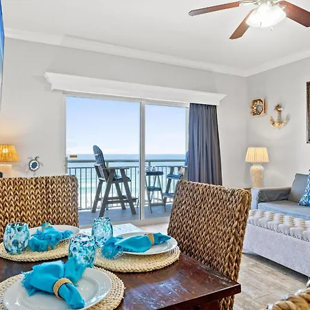 Pelican Isle 607 - The Nautical Nook